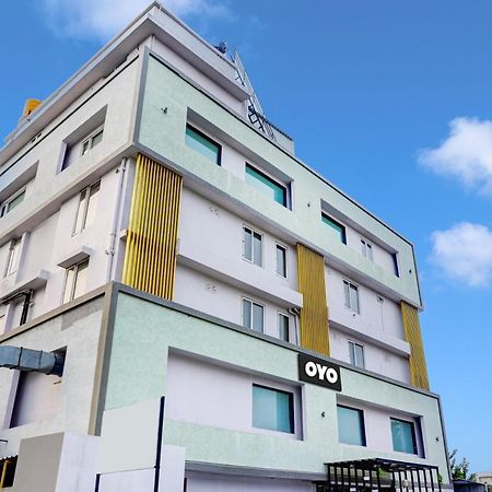 Super Townhouse Dev'S Inn By Cj Gunadala Luaran gambar