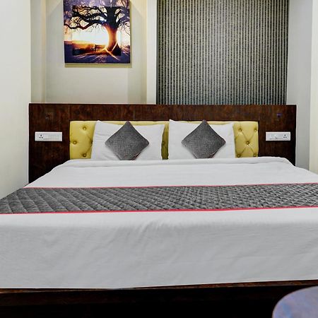 Super Townhouse Dev'S Inn By Cj Gunadala Luaran gambar