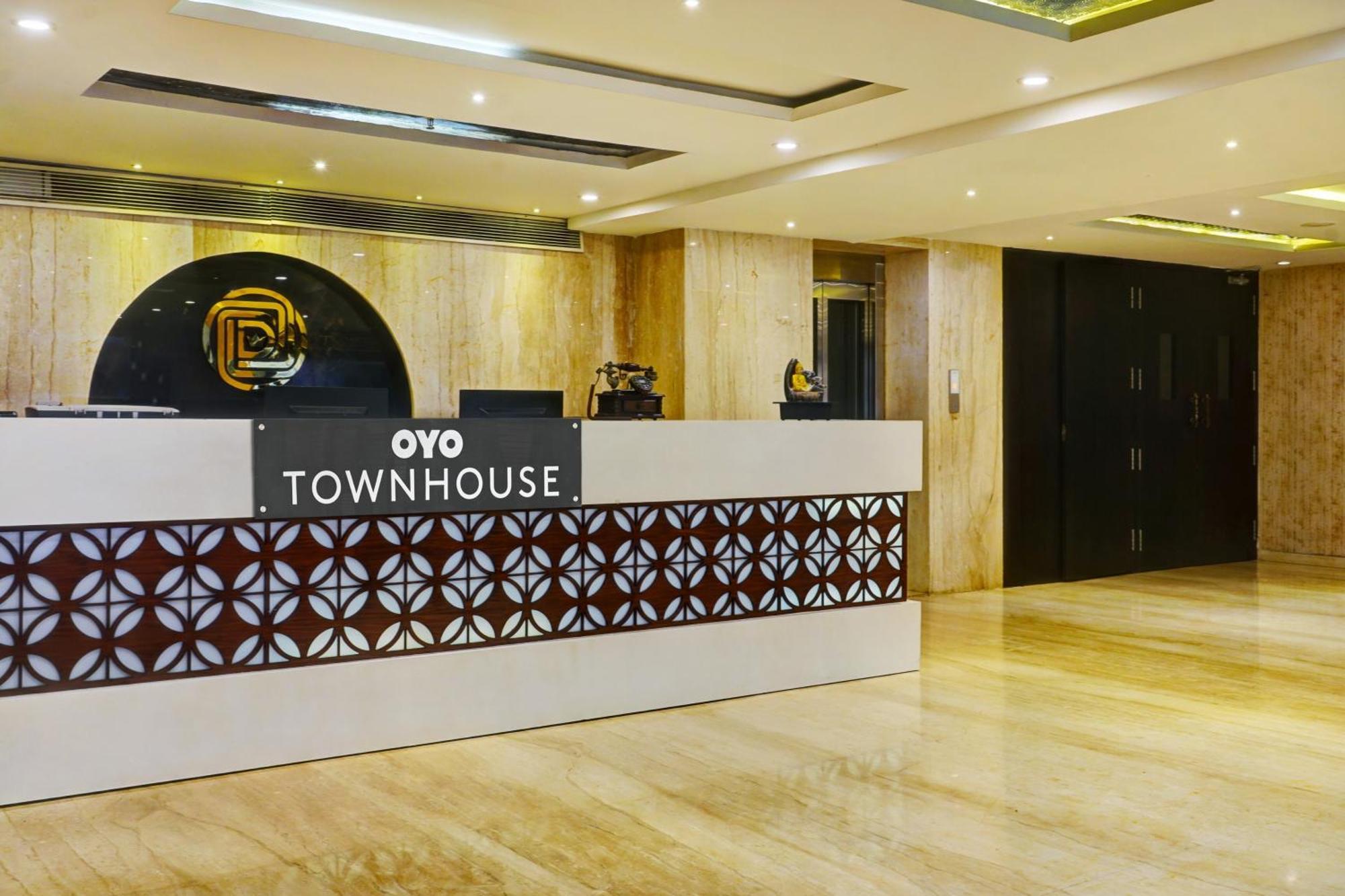 Super Townhouse Dev'S Inn By Cj Gunadala Luaran gambar