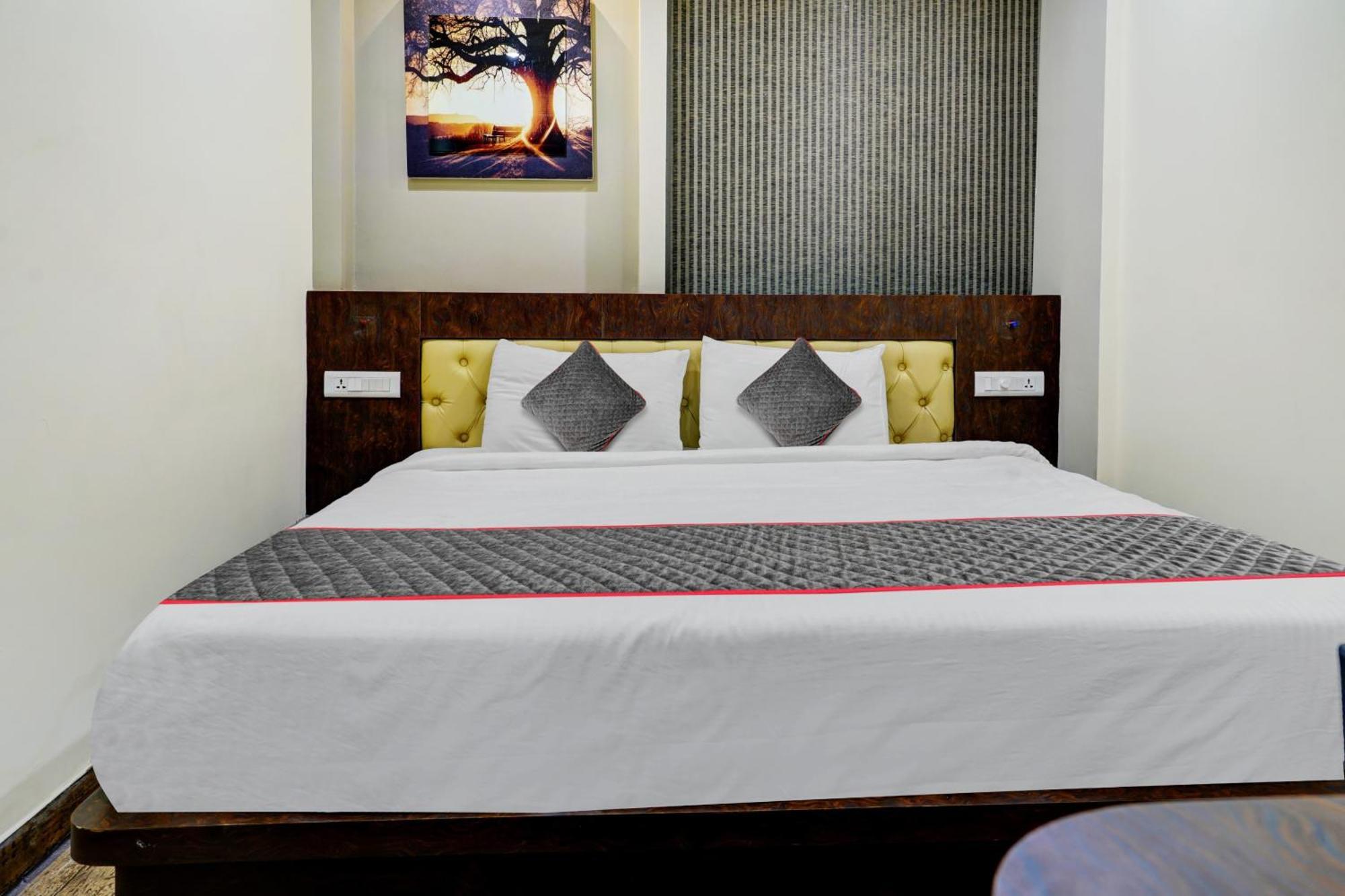 Super Townhouse Dev'S Inn By Cj Gunadala Luaran gambar